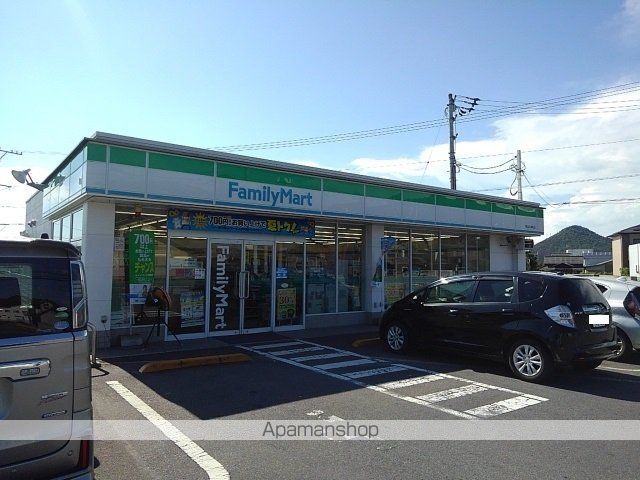コンビニ　ファミリーマート坂出川津町店（コンビニ）まで850m