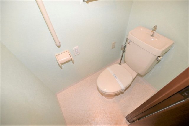 トイレ　コンパクトで使いやすいトイレです