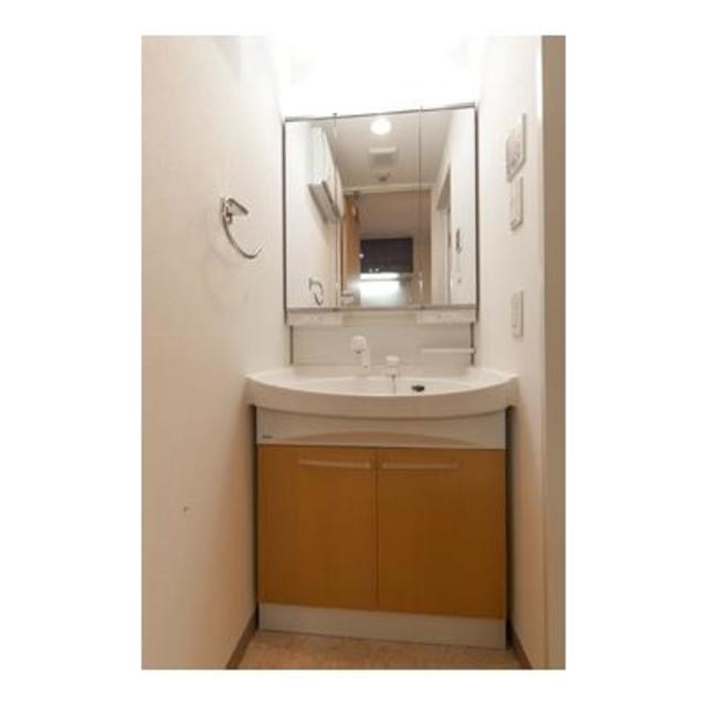 洗面設備　※写真は同タイプ住戸です。
