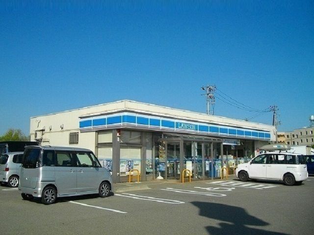 コンビニ　ローソン　新屋鳥木町店（コンビニ）まで500m