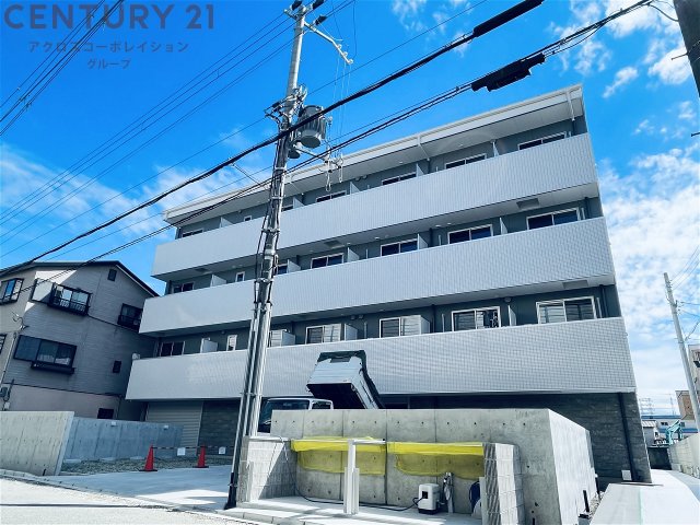 建物外観　宅配ボックス付きで不在時にも便利♪