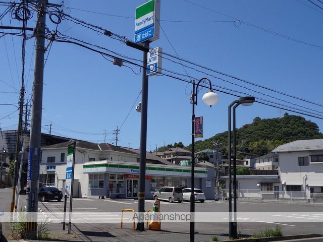 コンビニ　ファミリーマート（コンビニ）まで1302m