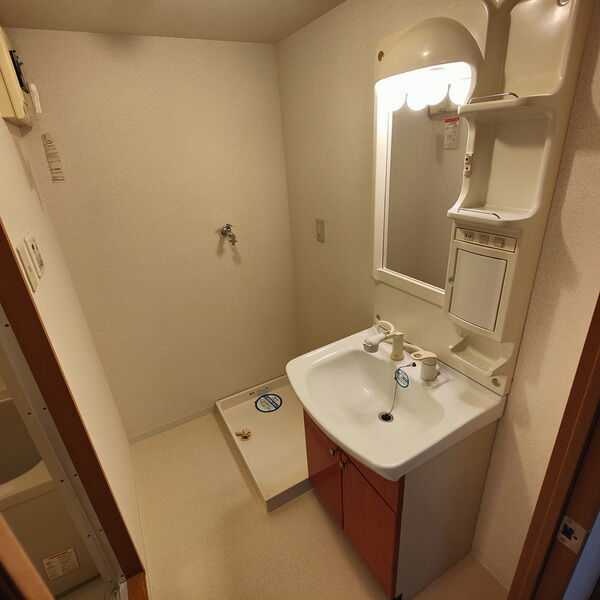洗面設備　※参考写真