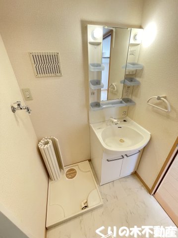 洗面設備　同タイプのお部屋です（現況を優先します）