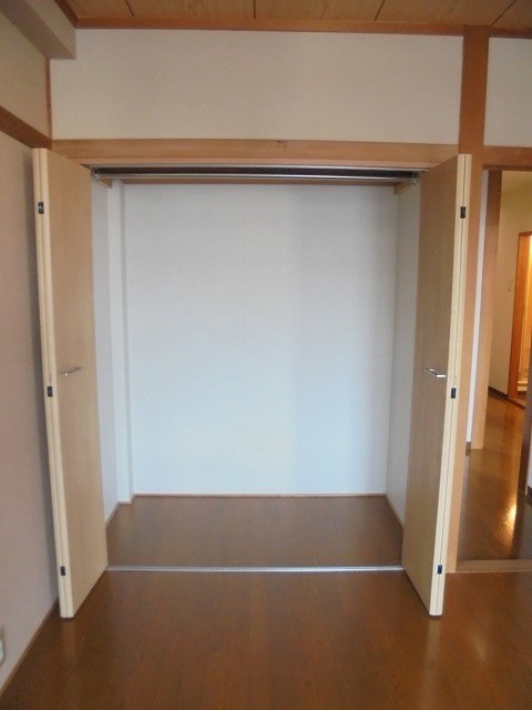 収納　写真は202号室です（参考）