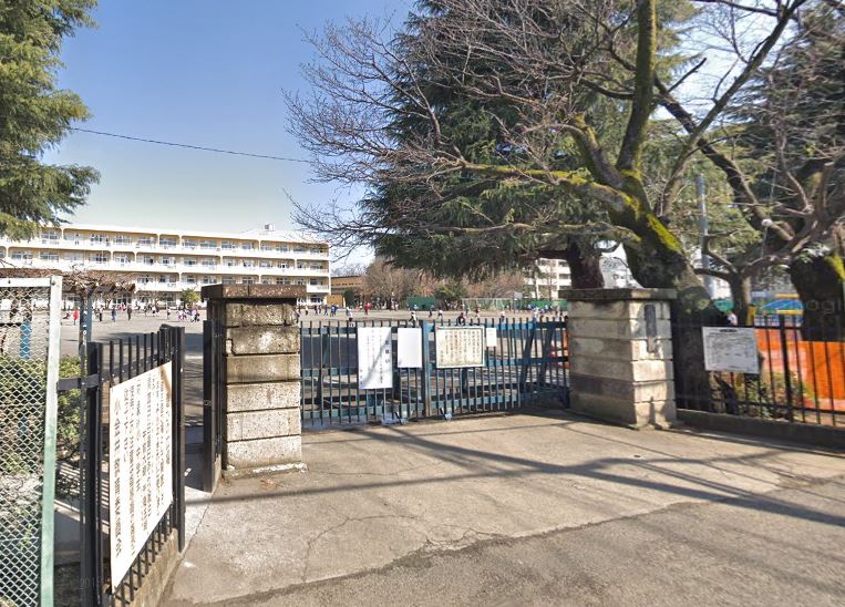 小学校　小金井市立小金井第三小学校（小学校）まで672m