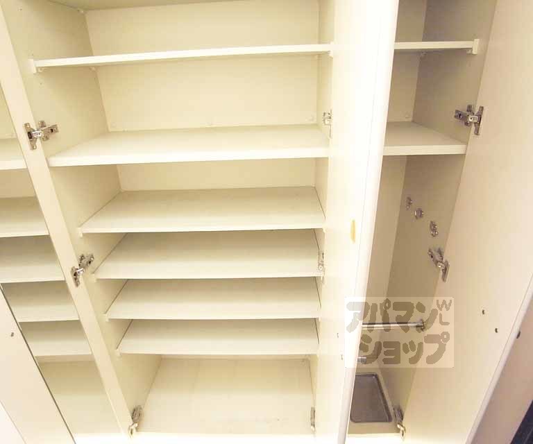 収納　たくさん入るシューズボックスです。