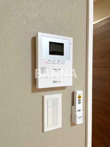 セキュリティ　※建築中の為、過去の建築実績による内装です（建具・クロス・床