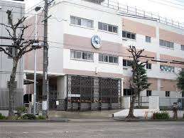 小学校　名古屋市立呼続小学校（小学校）まで591m