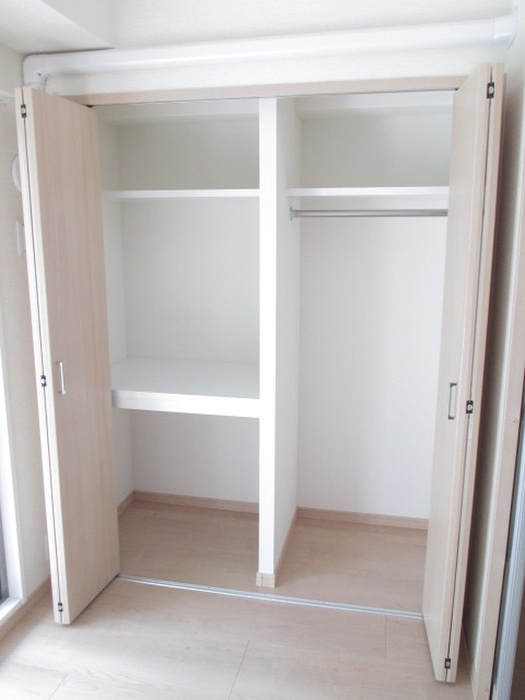 収納　同じ部屋タイプの別部屋の写真です。現況と異なる場合は現況を優