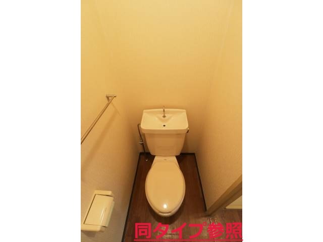 トイレ　落ち着いたトイレです