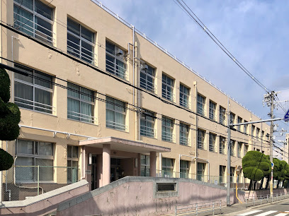 小学校　大阪市立敷津浦小学校（小学校）まで707m
