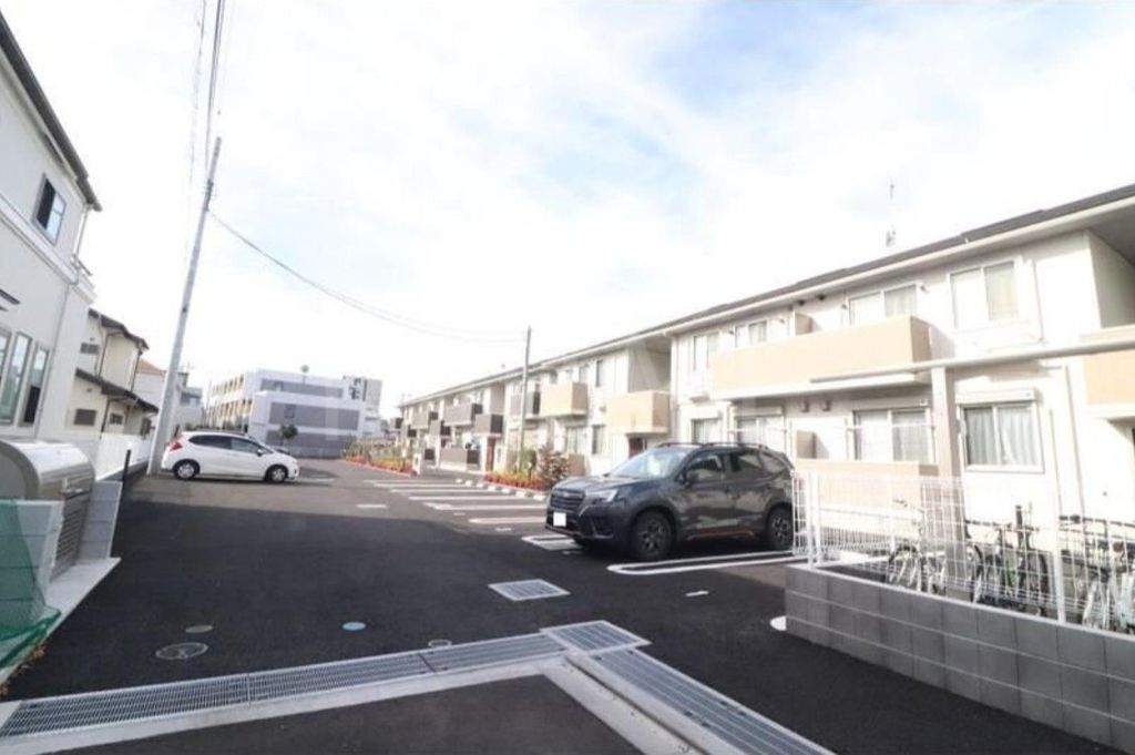 駐車場　駐車場