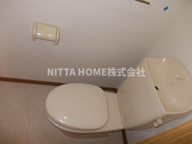 トイレ　落ち着いたトイレスペース＊