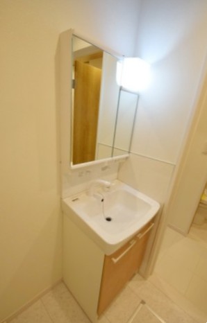 洗面設備　別部屋参照写真