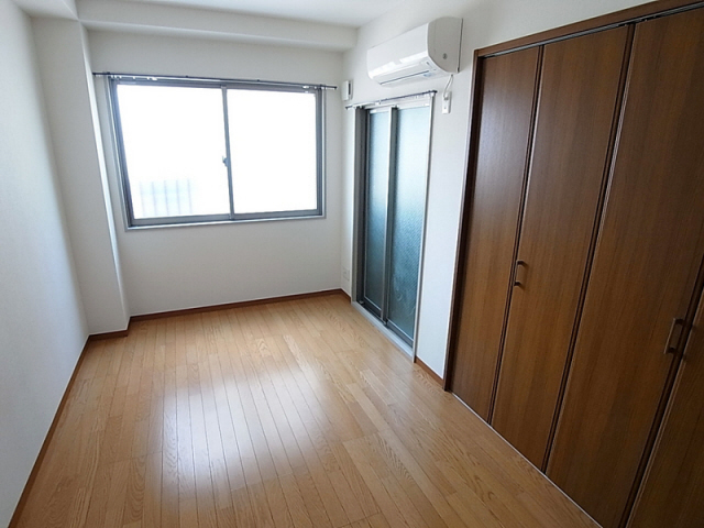 居室・リビング　明るい洋室です