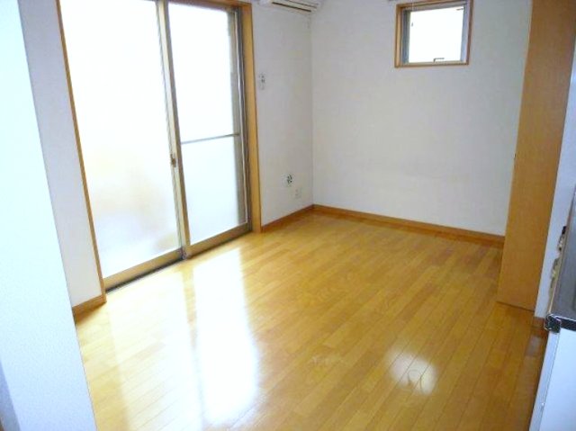 居室・リビング　開放感のあるゆったりとしたお部屋です♪