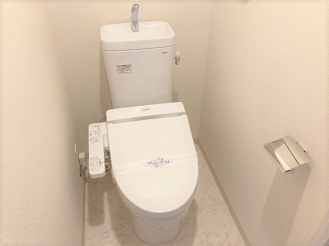トイレ　参考写真。