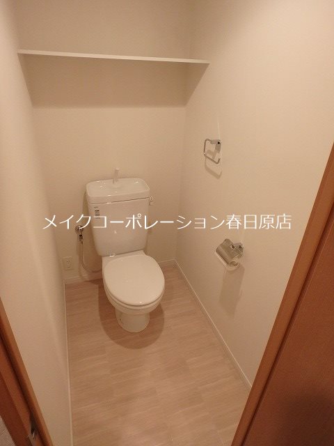 トイレ　写真は同型タイプ
