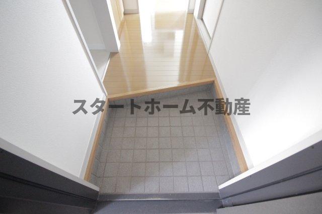 玄関　収納もある玄関です