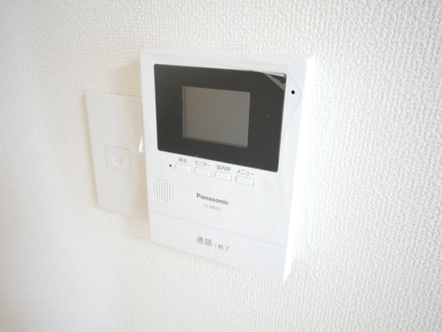 セキュリティ　★モニター付きのインターホンで防犯面も安心ですね★