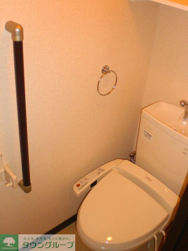その他　温水洗浄便座付なので快適です。