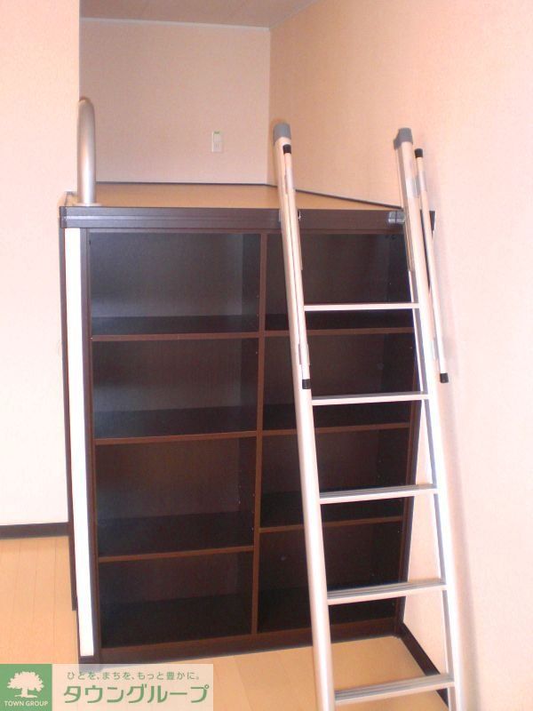 その他部屋・スペース　お布団を引けばすぐにベットとして利用できます。