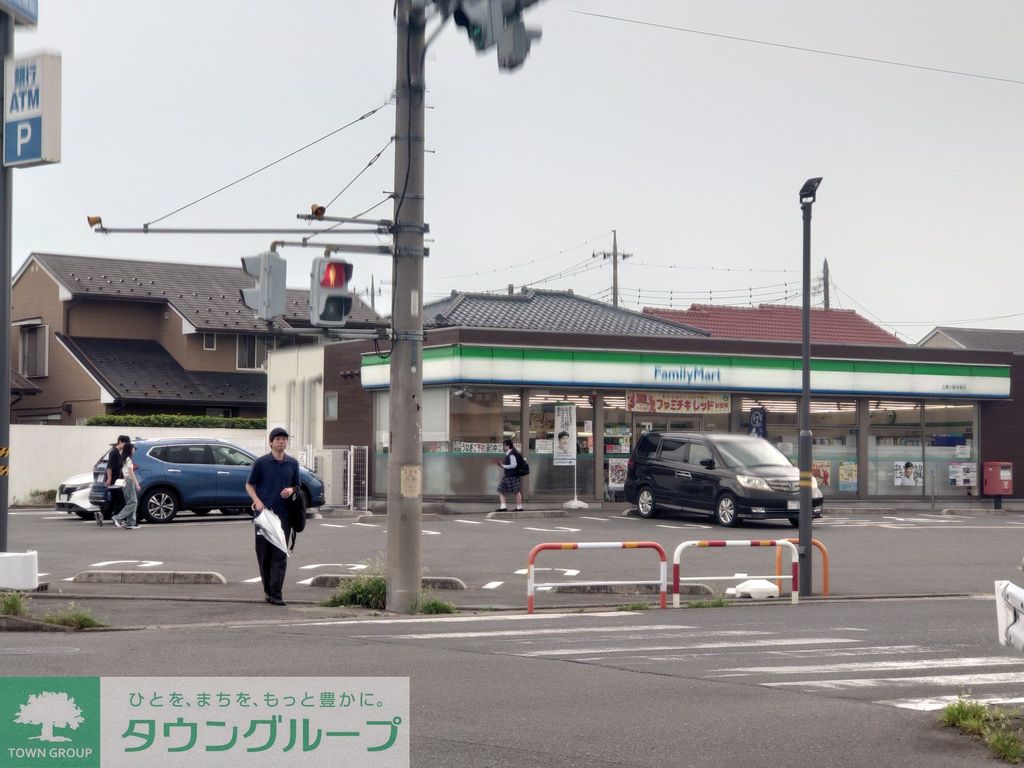 コンビニ　ファミリーマート 上尾小敷谷東店（コンビニ）まで1120m