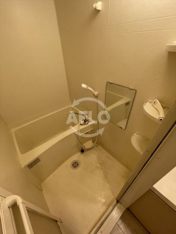 バス・シャワールーム　サムティ本町東レジックス　浴室
