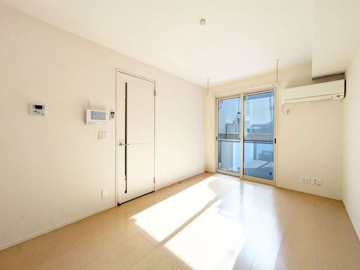 居室・リビング　※他部屋参考写真