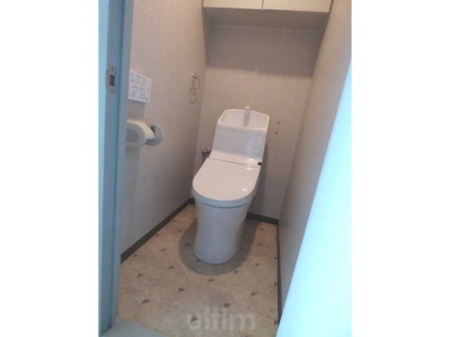 トイレ　別室の画像です、ご参考までに