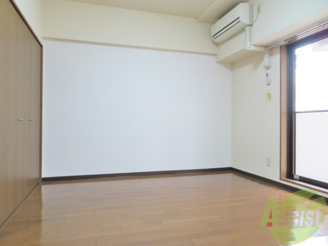 その他部屋・スペース　こちらは洋室を撮影しました。寝室にしましょう。