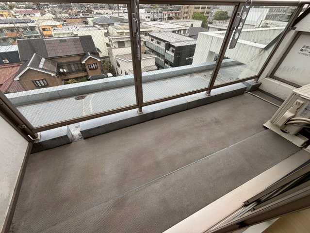 バルコニー　同物件別部屋写真