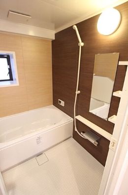 バス・シャワールーム　お風呂で日々の疲れを落としましょう