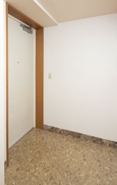 その他部屋・スペース　落ち着いた色調の寝室です