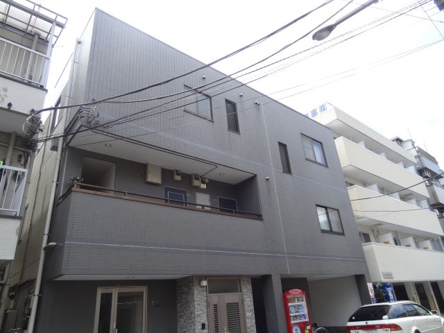 建物外観　スーパーまで徒歩３分です
