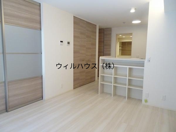 居室・リビング　室内きれいです！