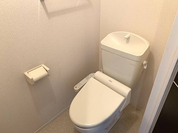 トイレ　ゆったりとした空間のトイレです