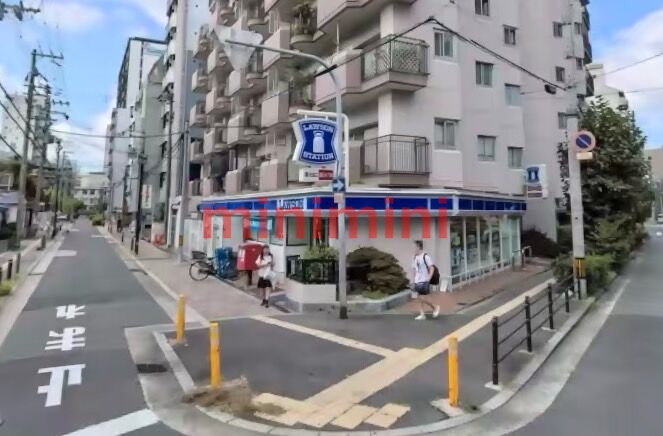 コンビニ　ローソン新大阪東店（コンビニ）まで739m