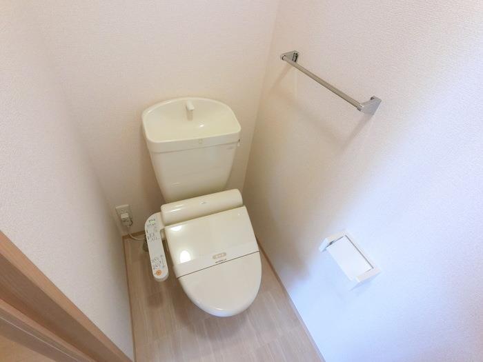 トイレ　※別部屋写真。現状優先。