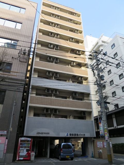 建物外観　オートロック付の立派な外観