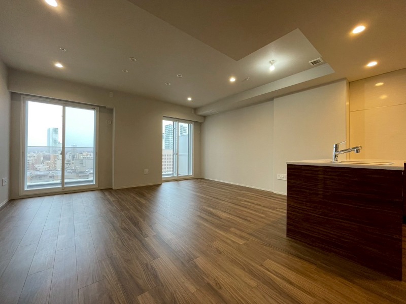 居室・リビング　広くてキレイなお部屋が広がっていて、充実した生活が送れそう。