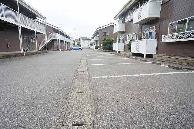 駐車場　車をお持ちの方に嬉しい駐車場付きの物件です