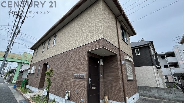 建物外観　居住者専用のごみ置き場があります。