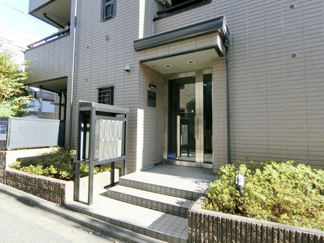 エントランス　★オートロック付きエントランス★