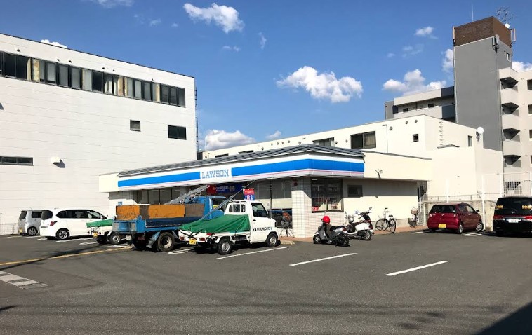 コンビニ　ローソン天神川八条店（コンビニ）まで516m