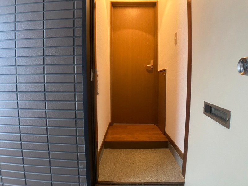 玄関　玄関の様子です。明るい印象ですね。気分もあがりそう。