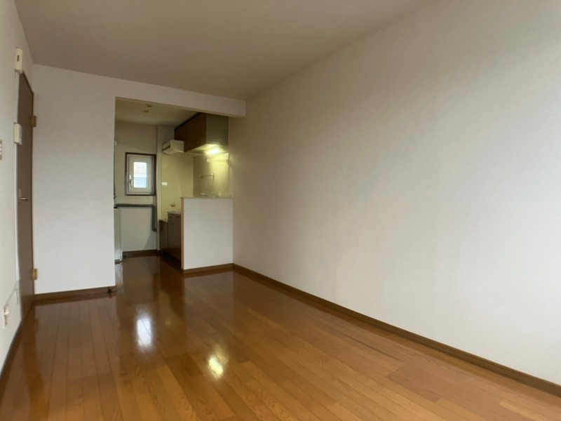 居室・リビング　広くてキレイなお部屋が広がっていて、充実した生活が送れそう。