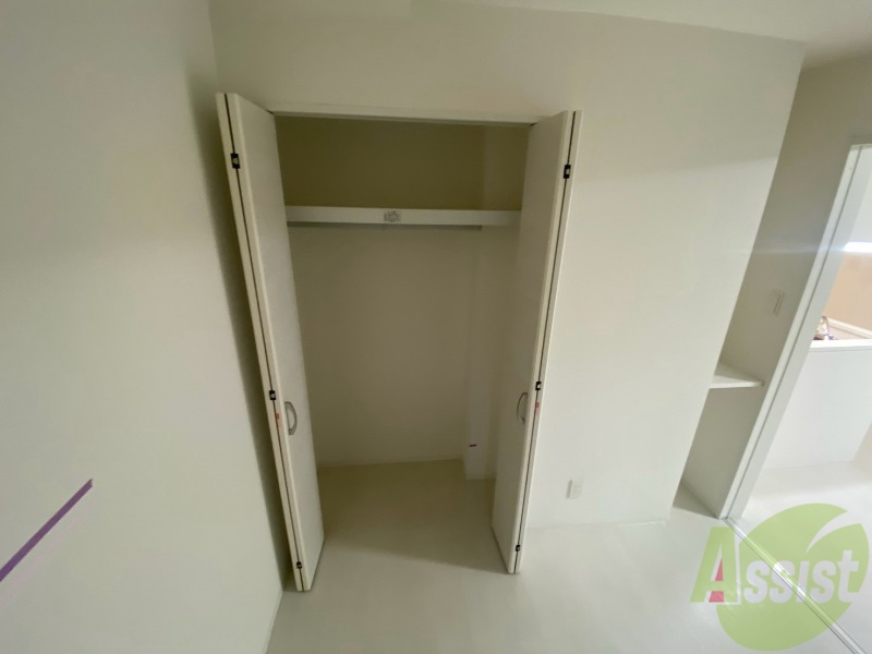 収納　寝室の収納です。部屋がすっきり片付きます。