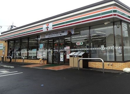 コンビニ　セブンイレブン 伊奈栄6丁目店（コンビニ）まで712m